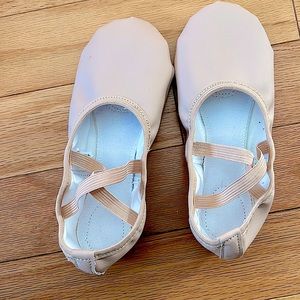 2 for $6 Size 37 women’s ballet slippers